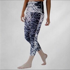 Lululemon Leggings Size 6 pants  Wunder Under SE Dance Pants